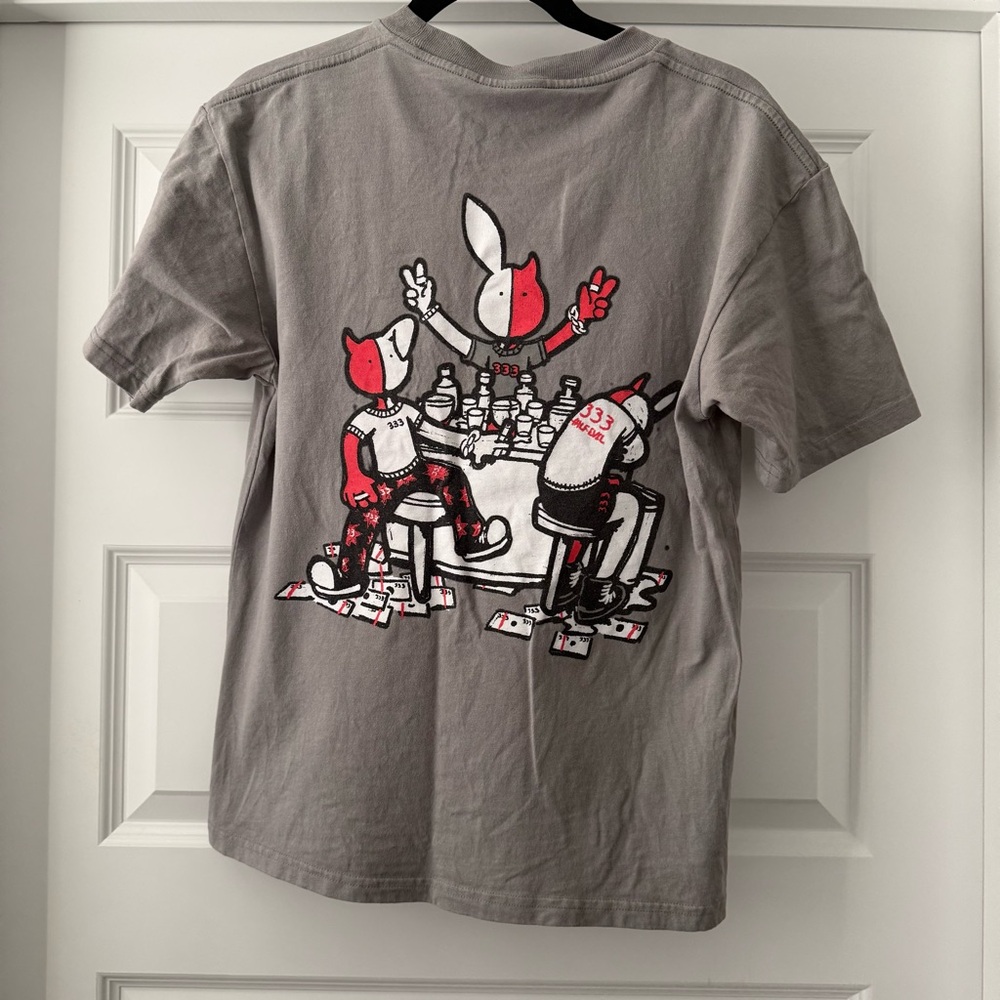 333 Half Evil Gray Graphic T- Shirt Sz Small | Grunge Pop Culture Goth Gorpcore